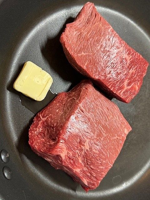 サンエーで買ってきた沖縄牛 社長お得意のローストビーフにしました